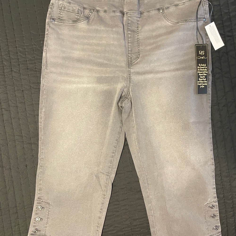 Diane Gilman denim pull on pedal pusher